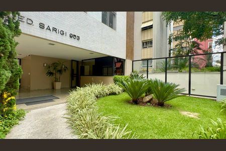 Apartamento à venda com 325m², 3 quartos e 2 vagas Apartamento à venda com 325m², 3 quartos e 2 vagasEntrada