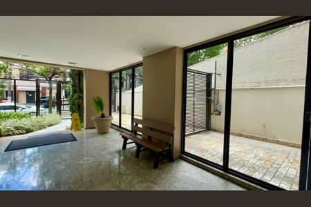 Apartamento à venda com 325m², 3 quartos e 2 vagas Apartamento à venda com 325m², 3 quartos e 2 vagasEntrada