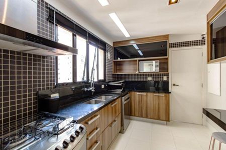 Apartamento à venda com 160m², 4 quartos e 4 vagasCozinha