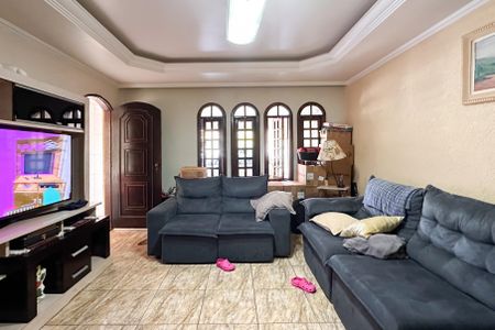 Casa à venda com 260m², 4 quartos e 2 vagasSala - Casa 1