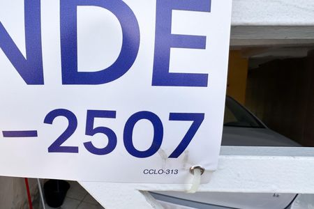 Casa à venda com 260m², 4 quartos e 2 vagasCCLO-313