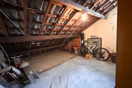 Casa à venda com 260m², 4 quartos e 2 vagasSótão - Casa 1