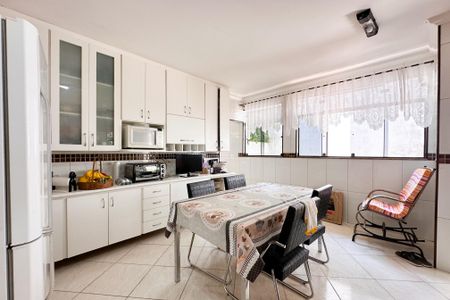 Casa à venda com 260m², 4 quartos e 2 vagasCozinha - Casa 1