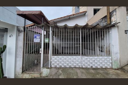 Casa à venda com 120m², 2 quartos e 1 vagaFachada