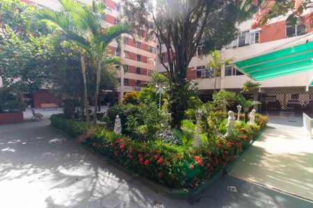 Apartamento à venda com 60m², 2 quartos e sem vagaÁrea comum