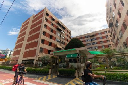 Apartamento à venda com 60m², 2 quartos e sem vagaFachada