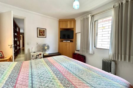 Casa à venda com 160m², 3 quartos e 2 vagas Casa à venda com 160m², 3 quartos e 2 vagasSuite