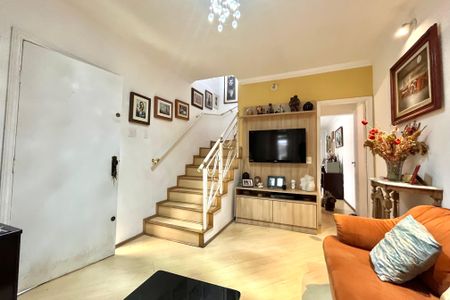 Sala de casa à venda com 3 quartos, 160m² em Vila Alexandria, São Paulo