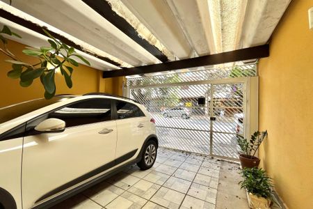 Casa à venda com 160m², 3 quartos e 2 vagas Casa à venda com 160m², 3 quartos e 2 vagasGaragem