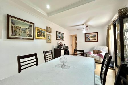 Casa à venda com 160m², 3 quartos e 2 vagas Casa à venda com 160m², 3 quartos e 2 vagasSala de Jantar