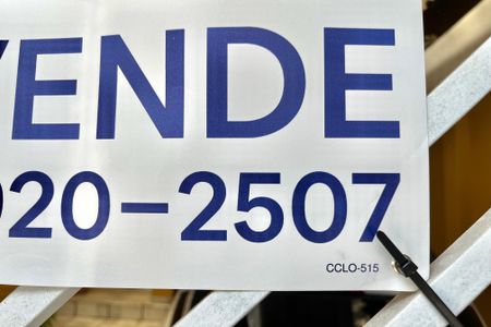 Casa à venda com 160m², 3 quartos e 2 vagas Casa à venda com 160m², 3 quartos e 2 vagasPlaquinha