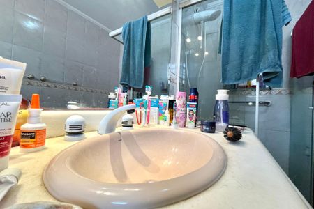 Casa à venda com 160m², 3 quartos e 2 vagas Casa à venda com 160m², 3 quartos e 2 vagasBanheiro da Suíte