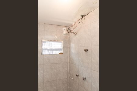 Casa à venda com 300m², 2 quartos e 2 vagasBanheiro 1