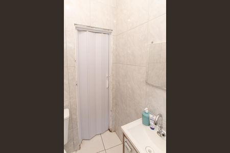 Casa à venda com 300m², 2 quartos e 2 vagasBanheiro 1