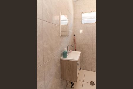 Casa à venda com 300m², 2 quartos e 2 vagasBanheiro 1