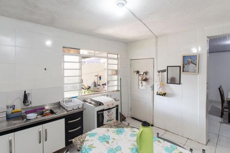 Casa à venda com 300m², 2 quartos e 2 vagasCozinha