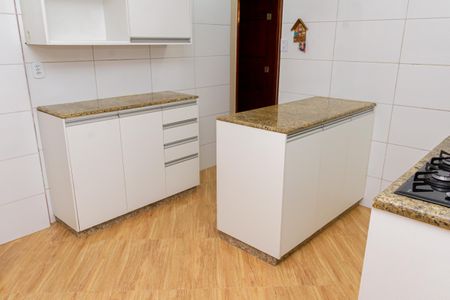 Casa para alugar com 120m², 5 quartos e sem vagaCozinha