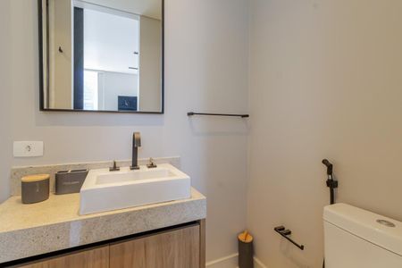 Studio para alugar com 37m², 1 quarto e 1 vaga Studio para alugar com 37m², 1 quarto e 1 vagaBanheiro