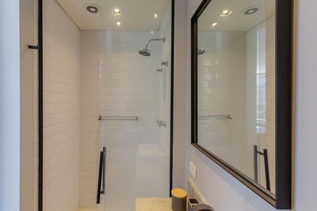 Studio para alugar com 37m², 1 quarto e 1 vaga Studio para alugar com 37m², 1 quarto e 1 vagaBanheiro