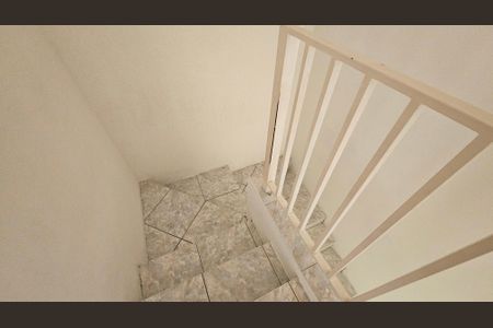 Casa à venda com 160m², 2 quartos e 4 vagasEscada