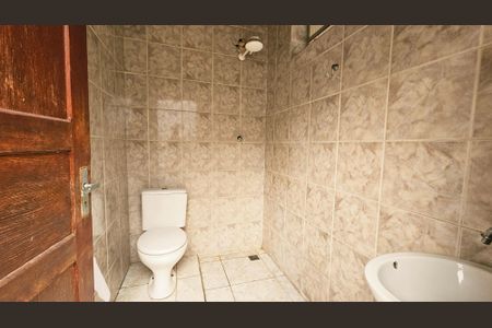 Casa à venda com 160m², 2 quartos e 4 vagasBanheiro Externo