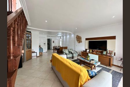 Apartamento para alugar com 220m², 5 quartos e 3 vagas Apartamento para alugar com 220m², 5 quartos e 3 vagasSala