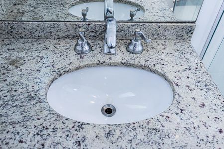 Apartamento à venda com 131m², 2 quartos e 4 vagasBanheiro suite 1