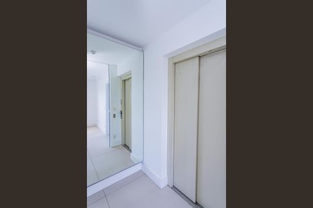 Apartamento à venda com 131m², 2 quartos e 4 vagasHall de entrada