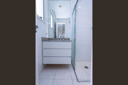 Apartamento à venda com 131m², 2 quartos e 4 vagasBanheiro suite 1