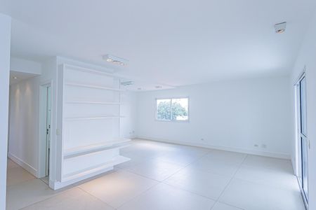 Apartamento à venda com 131m², 2 quartos e 4 vagasSala