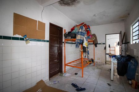 Casa para alugar com 300m², 2 quartos e 2 vagasCozinha 