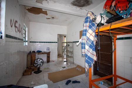 Casa para alugar com 300m², 2 quartos e 2 vagasCozinha 