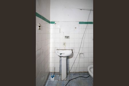 Casa para alugar com 300m², 2 quartos e 2 vagasBanheiro