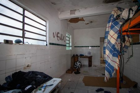 Casa para alugar com 300m², 2 quartos e 2 vagasCozinha 