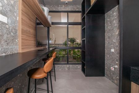 Apartamento para alugar com 42m², 1 quarto e 1 vaga Apartamento para alugar com 42m², 1 quarto e 1 vagaÁrea Comum - Lavanderia