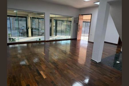 Casa para alugar com 2 quartos, 350m² em Jardim Textil, São Paulo