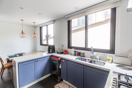 Casa de condomínio à venda com 640m², 5 quartos e 5 vagas Casa de condomínio à venda com 640m², 5 quartos e 5 vagasCozinha