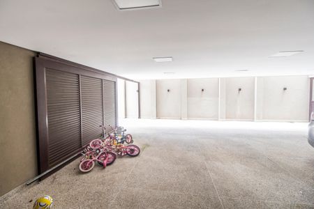 Casa de condomínio à venda com 640m², 5 quartos e 5 vagas Casa de condomínio à venda com 640m², 5 quartos e 5 vagasÁrea gourmet