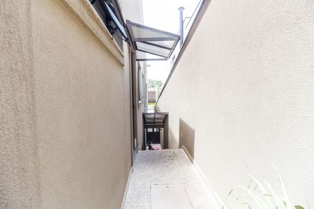 Casa de condomínio à venda com 640m², 5 quartos e 5 vagas Casa de condomínio à venda com 640m², 5 quartos e 5 vagasCorredor