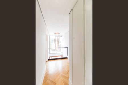 Casa de condomínio à venda com 640m², 5 quartos e 5 vagasBanheiro da Suíte