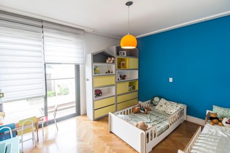 Casa de condomínio à venda com 640m², 5 quartos e 5 vagas Casa de condomínio à venda com 640m², 5 quartos e 5 vagasSuíte 3