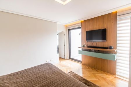 Casa de condomínio à venda com 640m², 5 quartos e 5 vagas Casa de condomínio à venda com 640m², 5 quartos e 5 vagasSuíte master