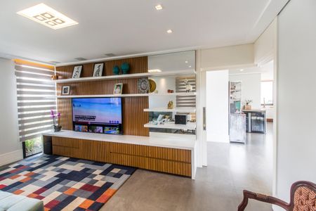 Casa de condomínio à venda com 640m², 5 quartos e 5 vagas Casa de condomínio à venda com 640m², 5 quartos e 5 vagasSala