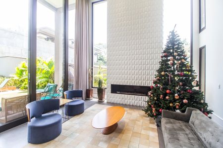 Sala  de casa de condomínio à venda com 5 quartos, 640m² em Colinas da Anhanguera, Santana de Parnaíba