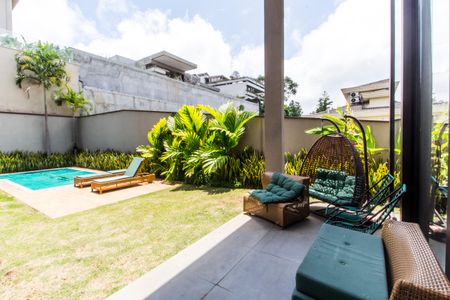 Casa de condomínio à venda com 640m², 5 quartos e 5 vagas Casa de condomínio à venda com 640m², 5 quartos e 5 vagasVista da Sala