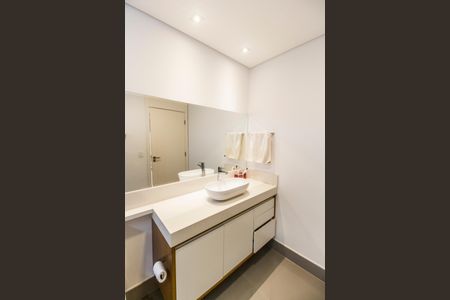 Casa de condomínio à venda com 640m², 5 quartos e 5 vagasBanheiro da Suíte