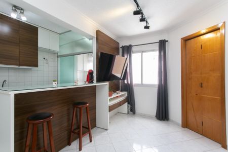Sala de apartamento à venda com 1 quarto, 36m² em Vila Carmosina, São Paulo
