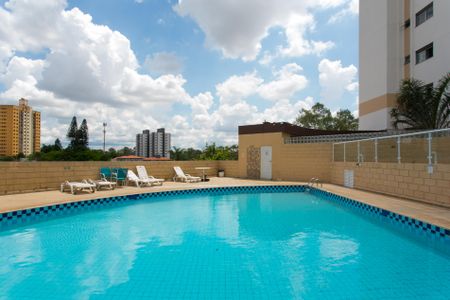 Apartamento à venda com 36m², 1 quarto e 1 vaga Apartamento à venda com 36m², 1 quarto e 1 vagaÁrea comum - Piscina