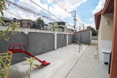 Apartamento para alugar com 44m², 2 quartos e sem vaga Apartamento para alugar com 44m², 2 quartos e sem vagaÁrea comum - Playground