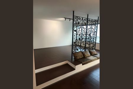 Kitnet/Studio para alugar com 3 quartos, 169m² em Santa Cecilia, São Paulo